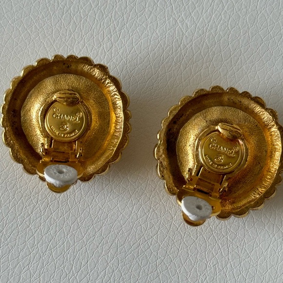 CHANEL 24K Gold Plated Faux Pearl Earrings in Very Good Used Condition - Picture 9 of 13